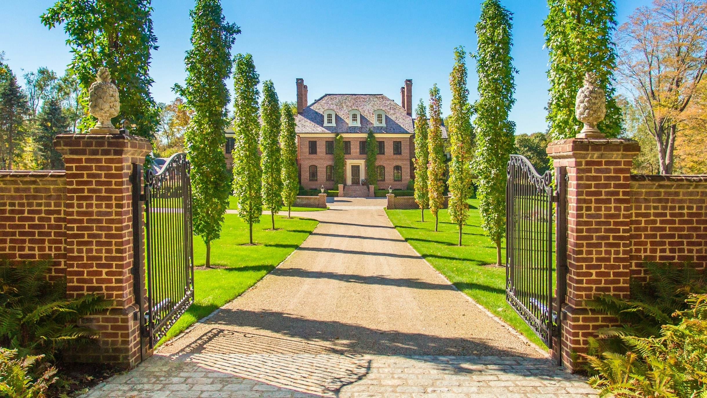 Mallard, Ridgefield, CT 06877, Presented by Laura Ancona, William Pitt